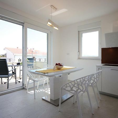 Apartmani Judita Пинезичи Экстерьер фото