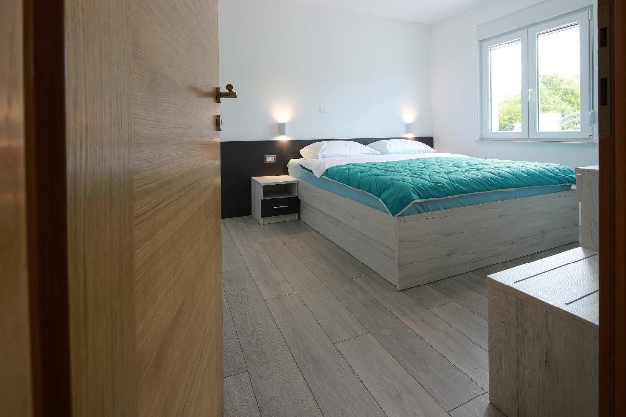 Apartmani Judita Пинезичи Экстерьер фото