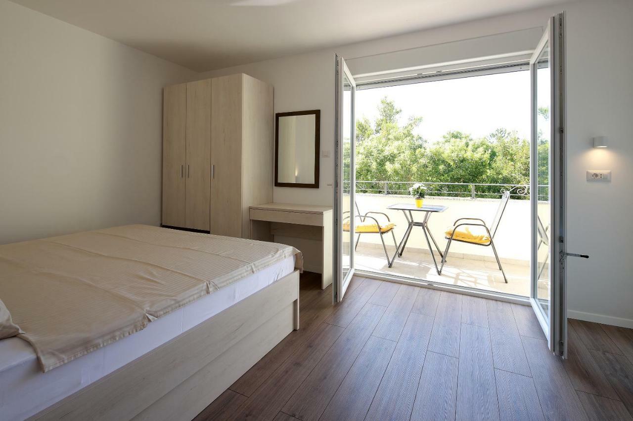 Apartmani Judita Пинезичи Экстерьер фото