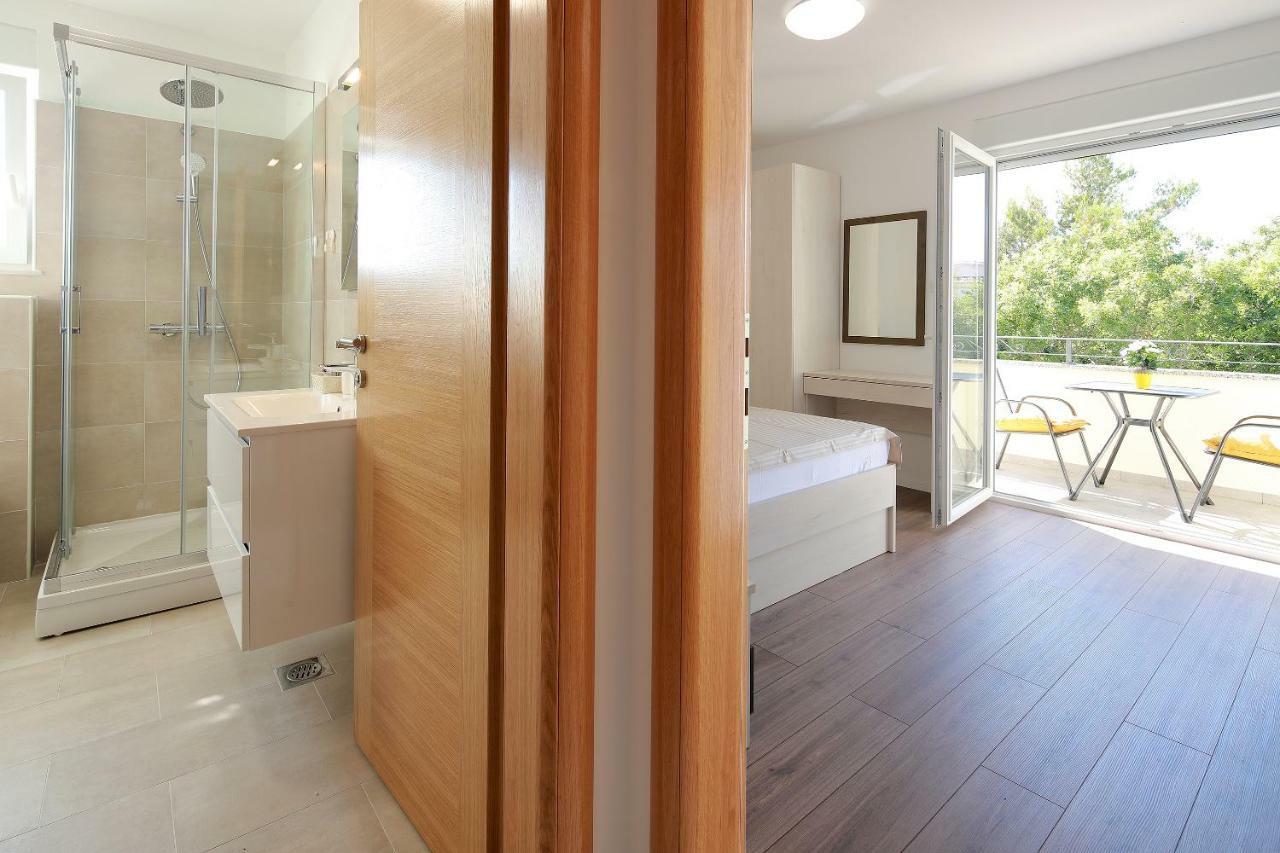 Apartmani Judita Пинезичи Экстерьер фото