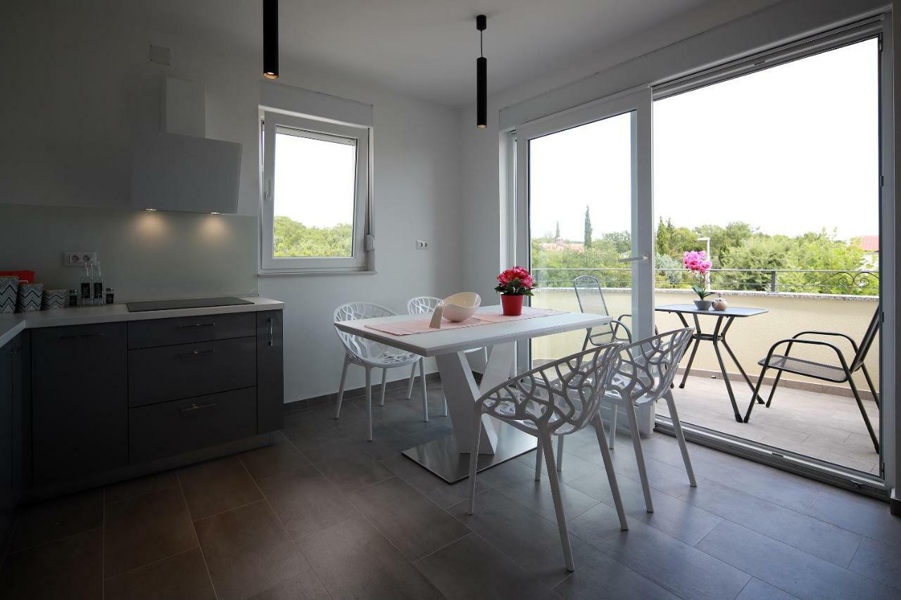 Apartmani Judita Пинезичи Экстерьер фото