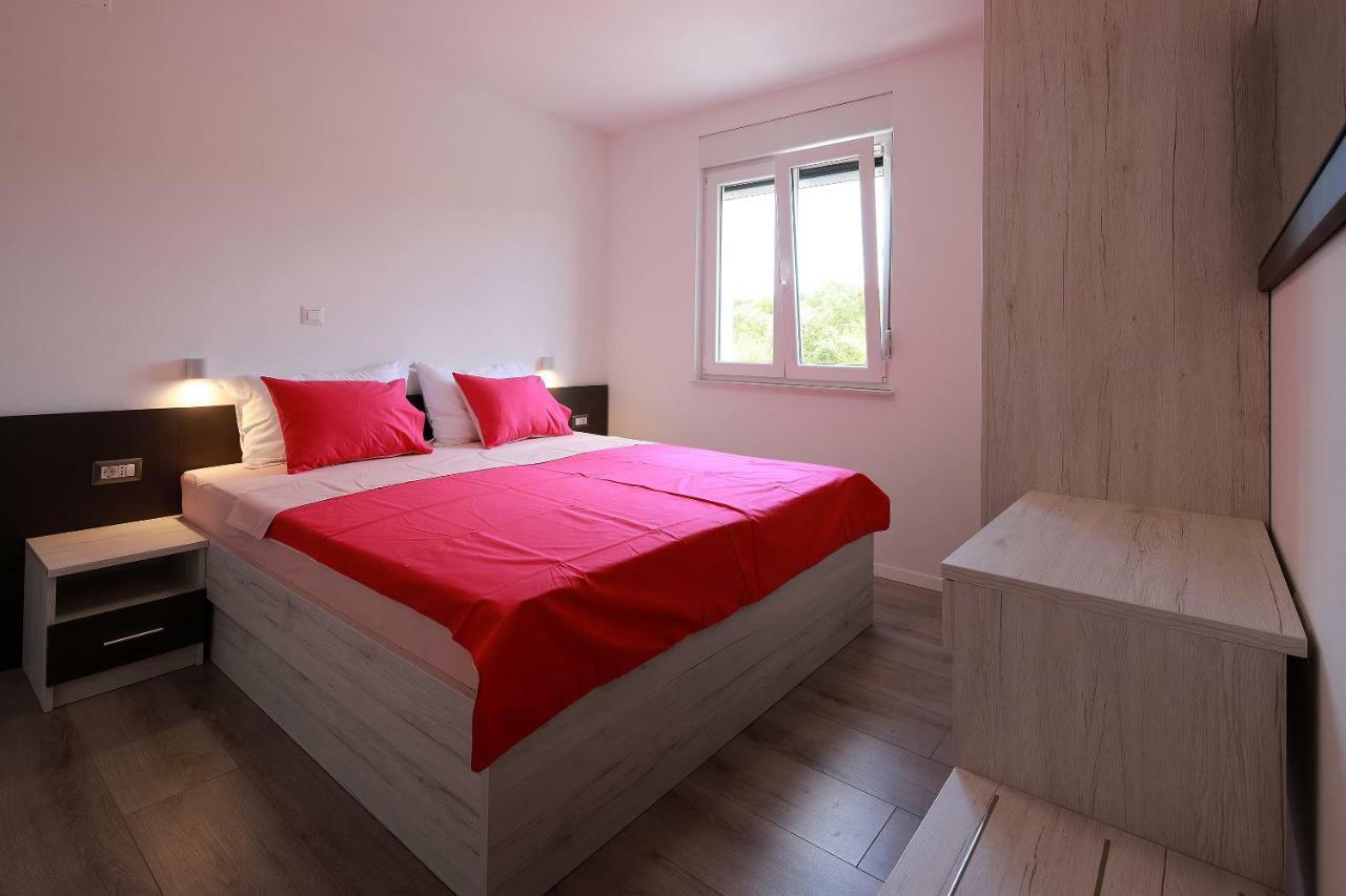 Apartmani Judita Пинезичи Экстерьер фото