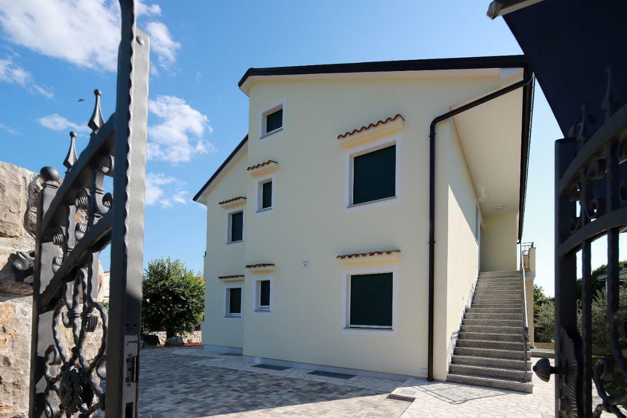 Apartmani Judita Пинезичи Экстерьер фото